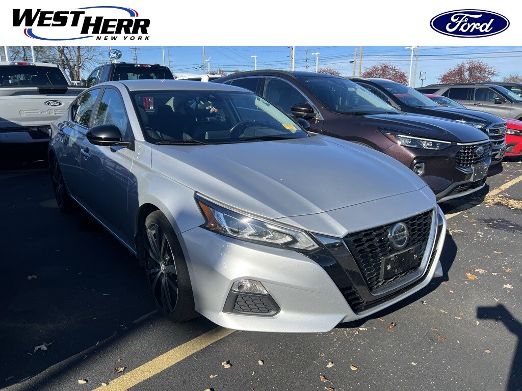 Used 2021 Nissan Altima 2.5 SR Sedan