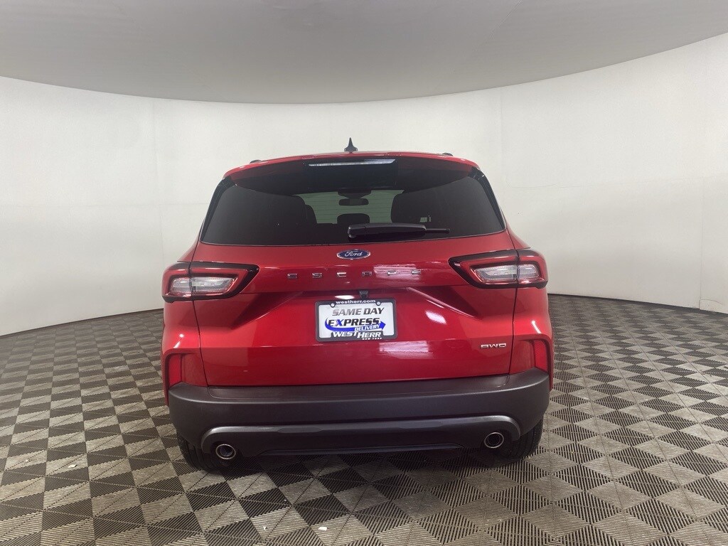 2025 Ford Escape ST-Line photo 2