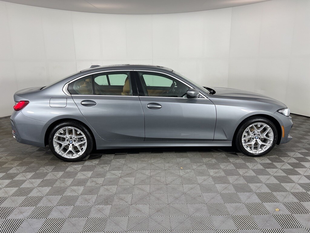 2025 Bmw 330i xDrive Sedan photo 3