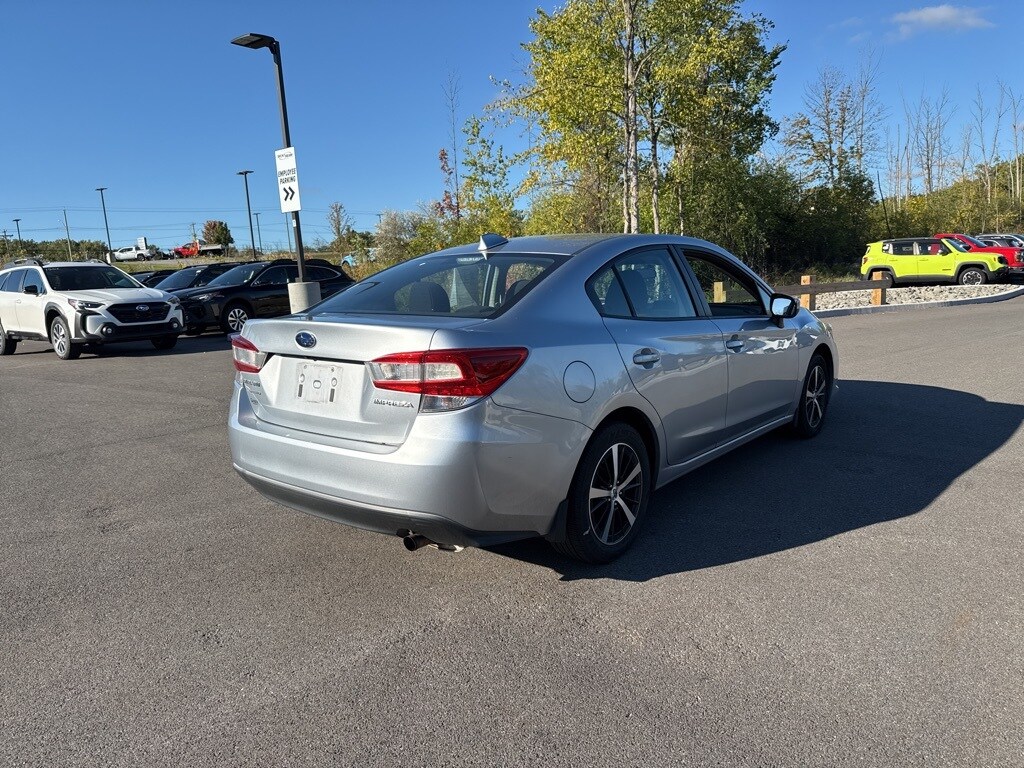 2020 Subaru Impreza Premium photo 2