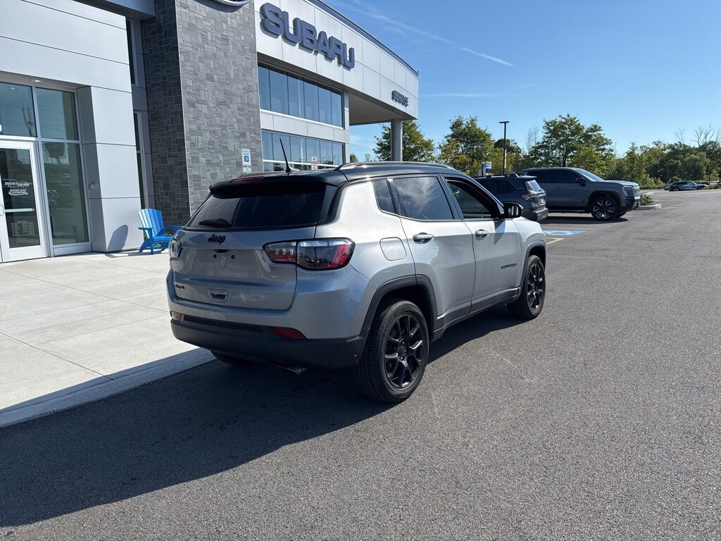2022 Jeep Compass Latitude Altitude photo 2
