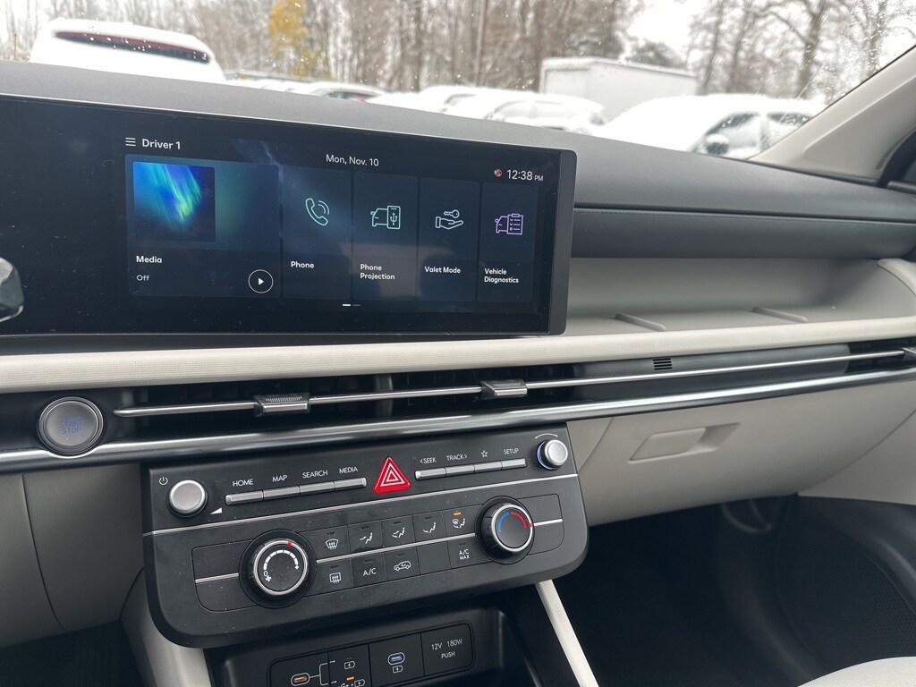 2025 Hyundai Tucson SE photo 2