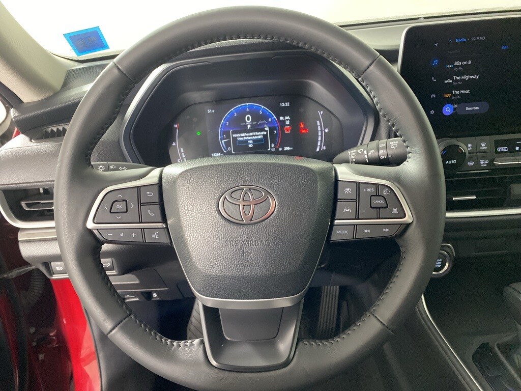 2024 Toyota Grand Highlander XLE photo 3