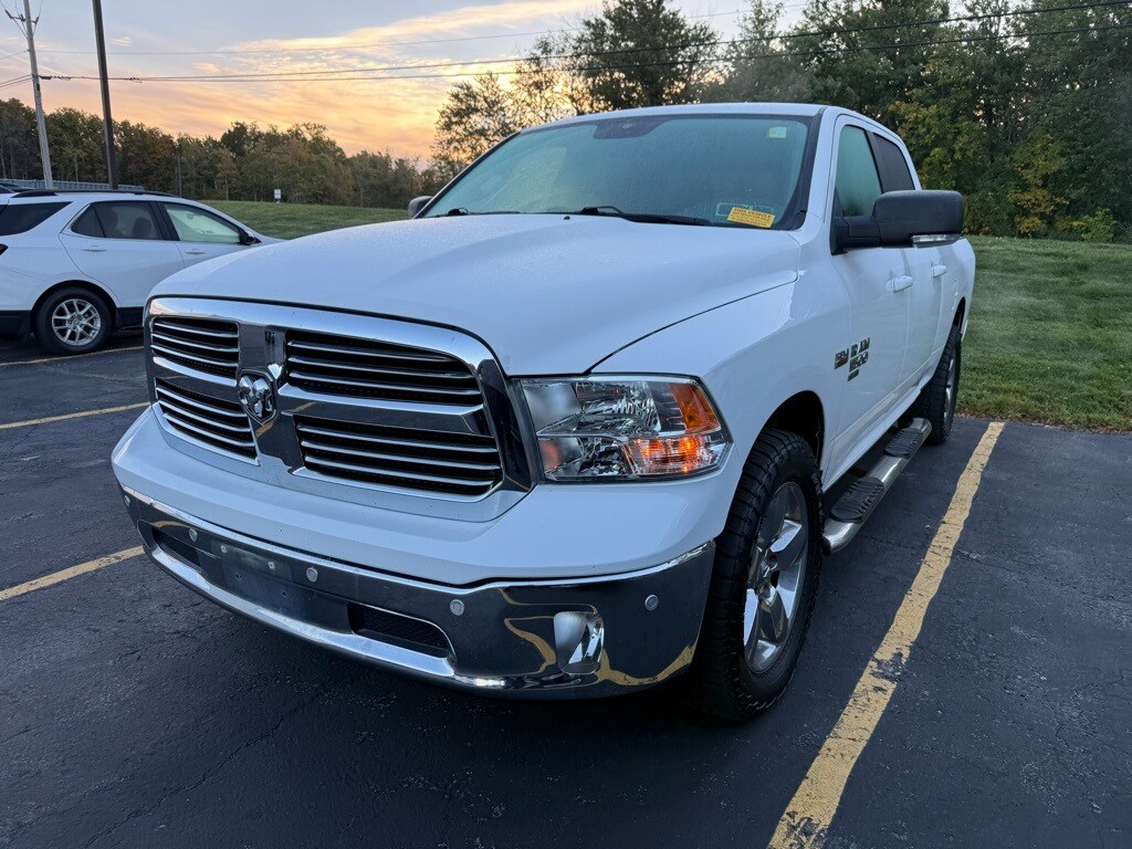 2019 Ram 1500 Classic SLT photo 2