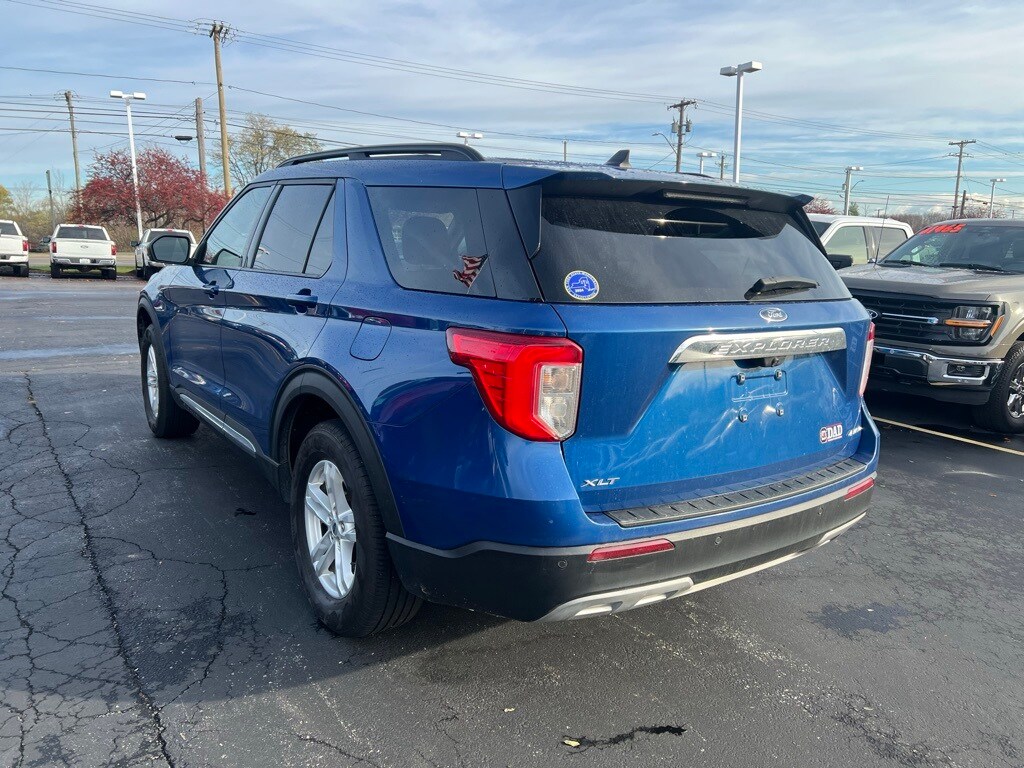 2022 Ford Explorer XLT photo 2