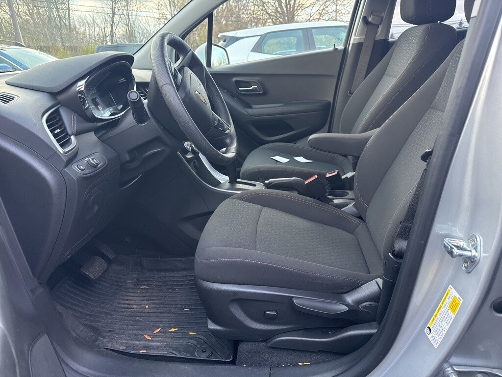 Used 2022 Chevrolet Trax LS SUV