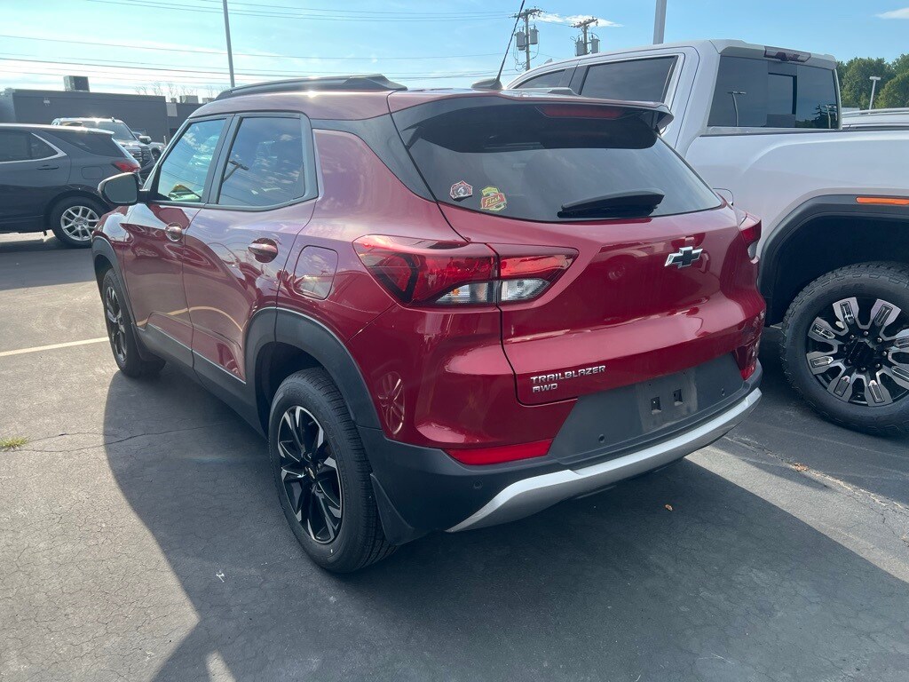 2021 Chevrolet Trailblazer LT photo 3