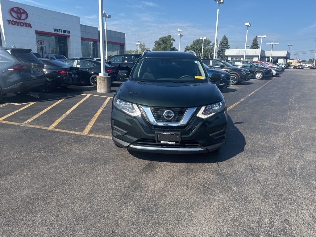 Used 2020 Nissan Rogue SV with VIN 5N1AT2MVXLC733152 for sale in Bowmansville, NY