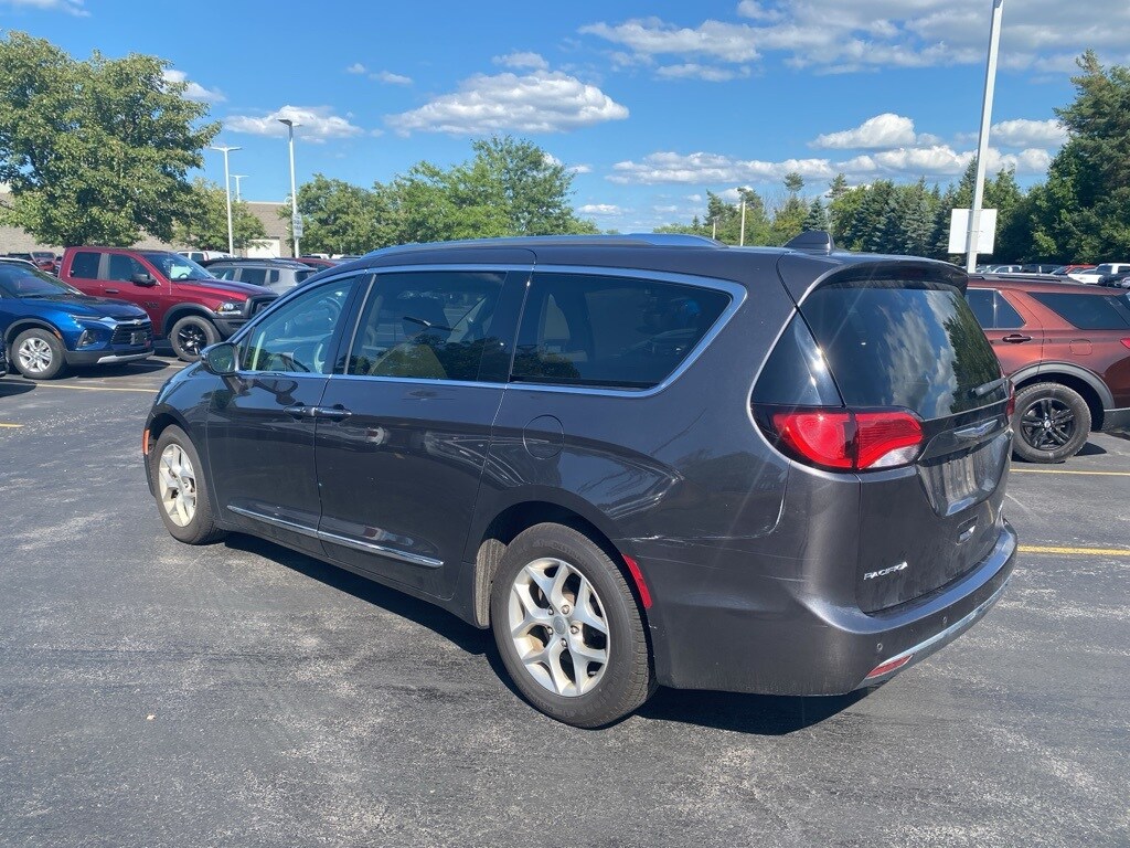 2020 Chrysler Pacifica Limited photo 4
