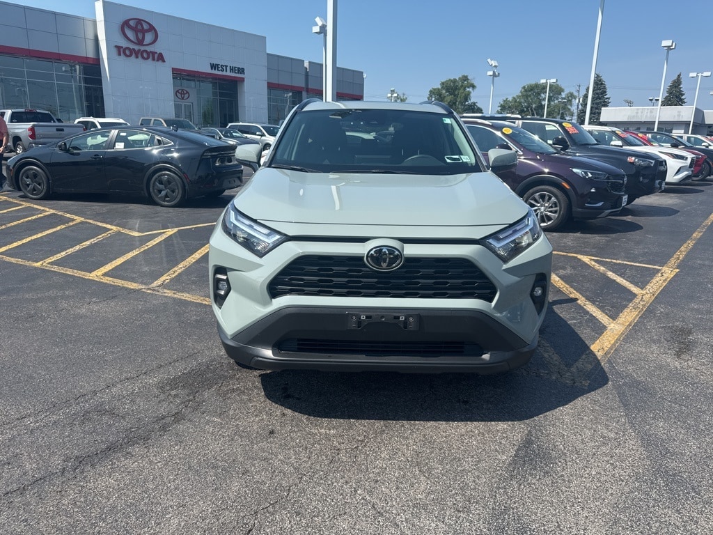 Used 2022 Toyota RAV4 XLE Premium with VIN 2T3A1RFV9NW278648 for sale in Kansas City