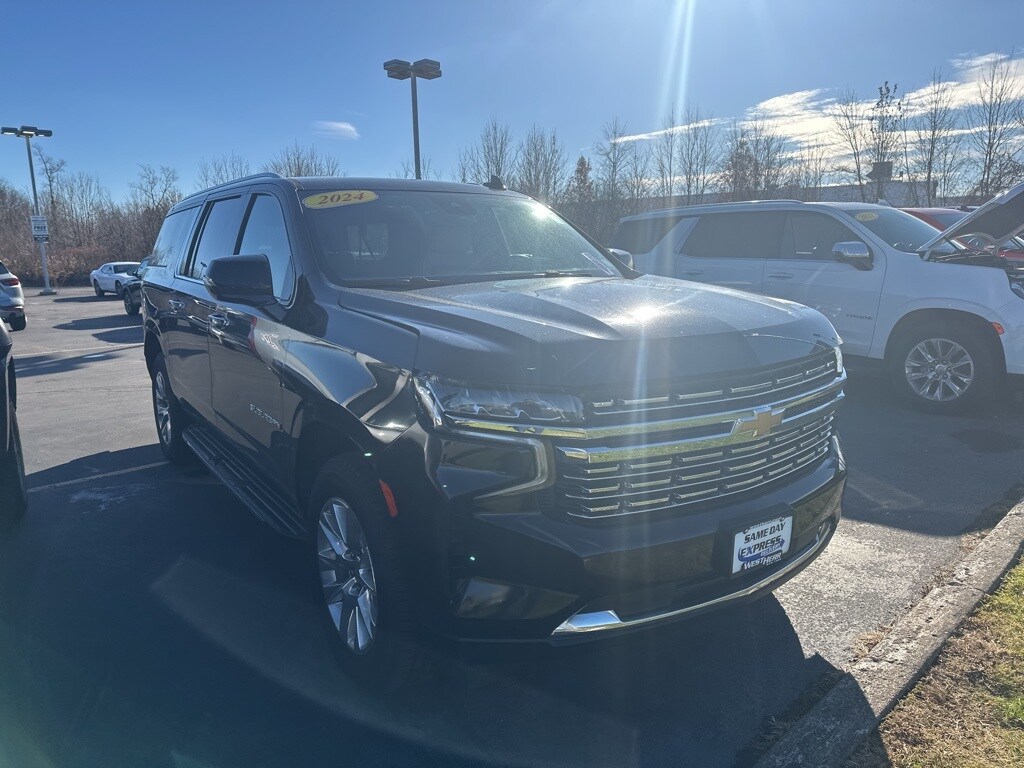 2024 Chevrolet Suburban Premier photo 4