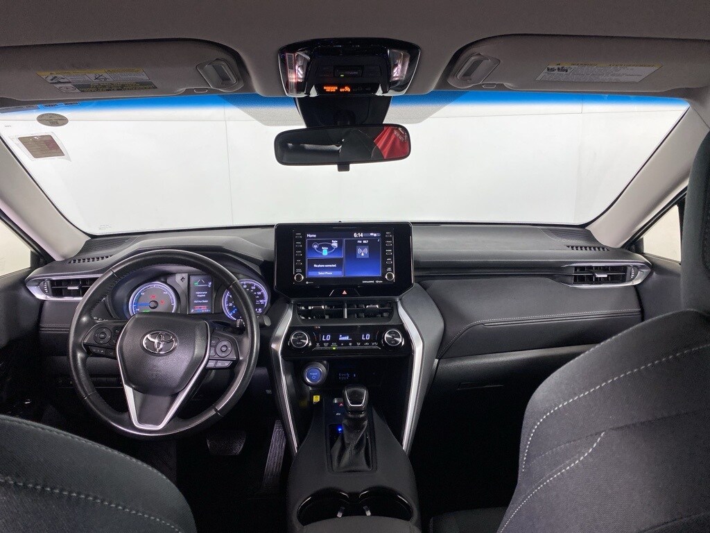 2022 Toyota Venza LE photo 2