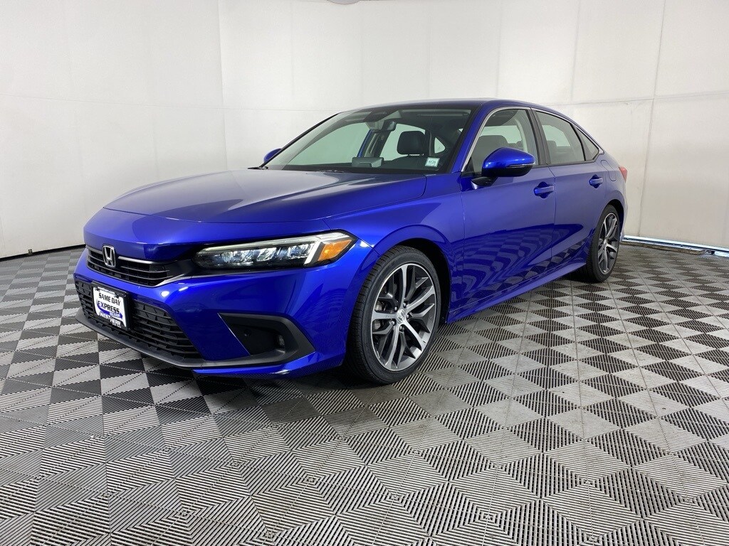 2022 Honda Civic Touring photo 3
