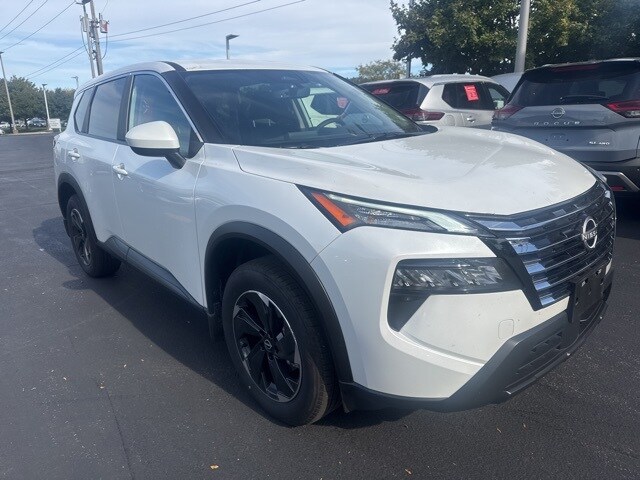 2025 Nissan Rogue SV photo 2