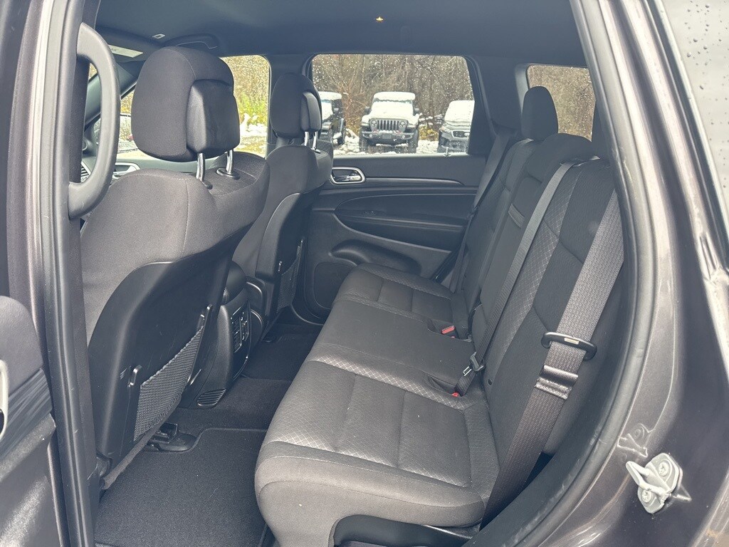 Used 2021 Jeep Grand Cherokee Laredo SUV