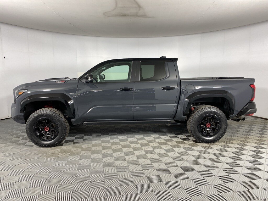 2024 Toyota Tacoma TRD Pro photo 3