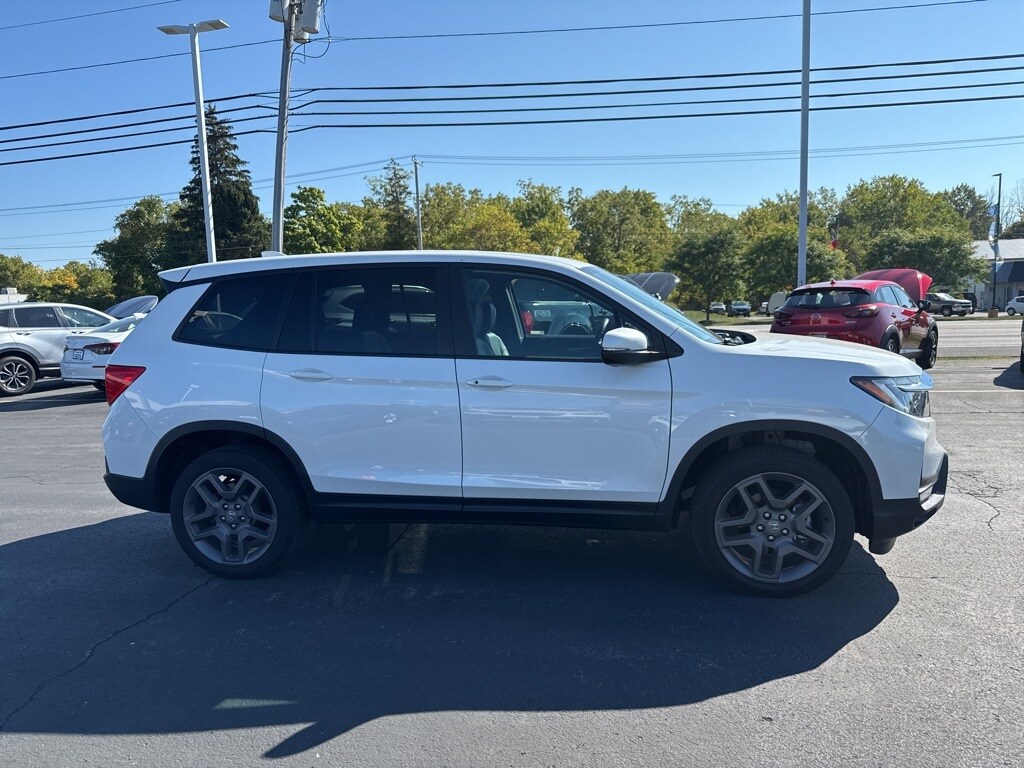2022 Honda Passport EX-L photo 2