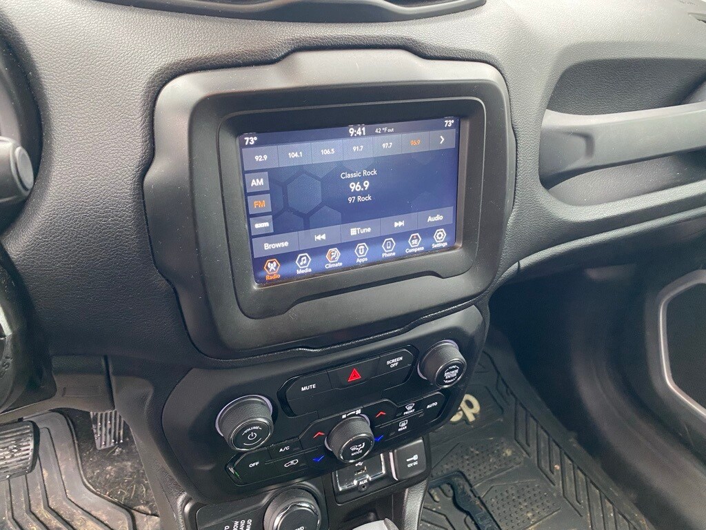 2020 Jeep Renegade Latitude photo 4