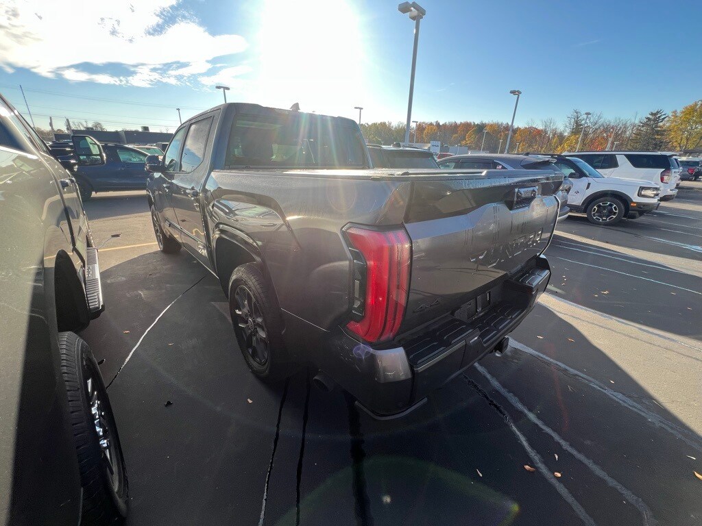 2024 Toyota Tundra Platinum CrewMax photo 3