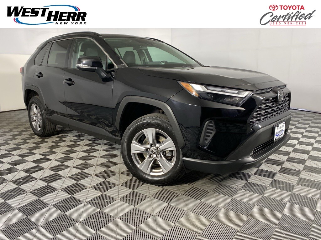 Used 2022 Toyota RAV4 XLE SUV