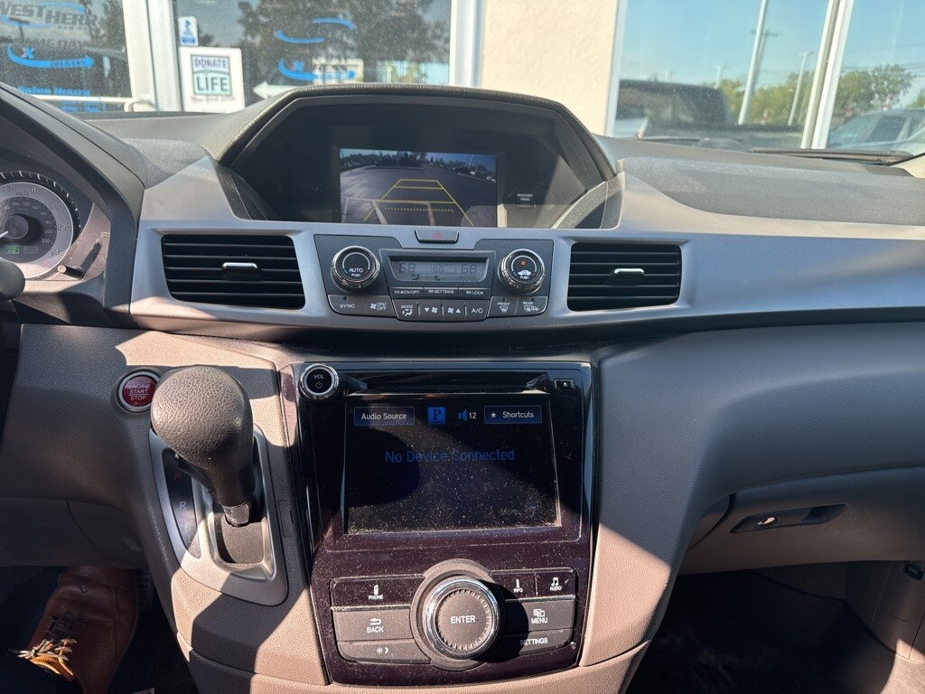 2015 Honda Odyssey EX photo 3