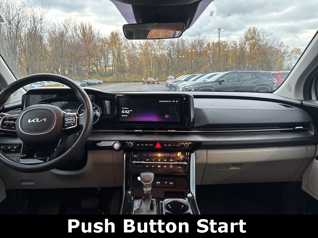 Used 2024 Kia Carnival EX MPV