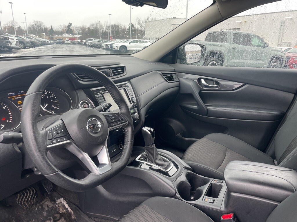 Used 2020 Nissan Rogue SV SUV