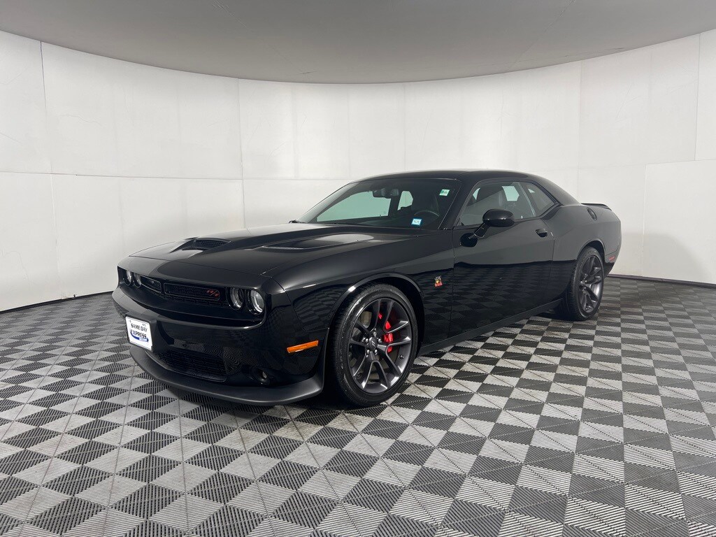 2022 Dodge Challenger R/T Scat Pack photo 4