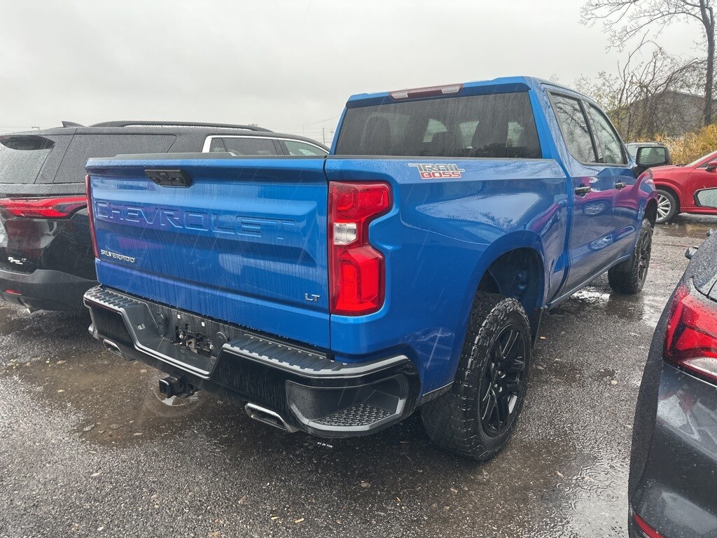 2022 Chevrolet Silverado 1500 LT Trail Boss photo 2