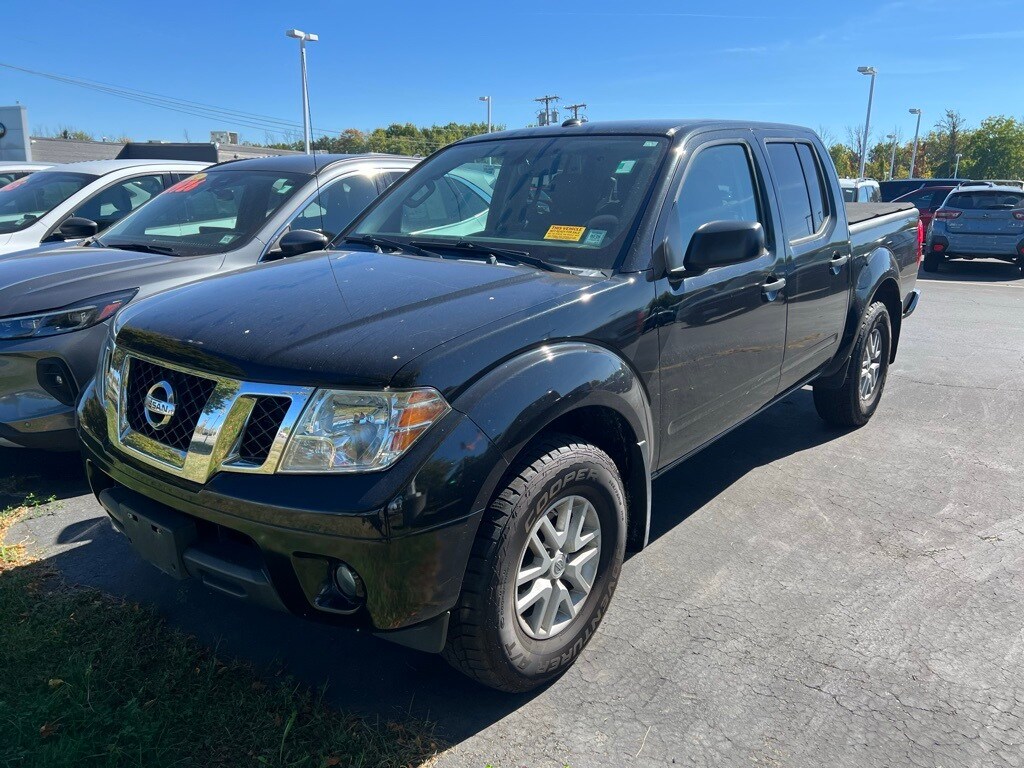 2016 Nissan Frontier SV Crew Cab photo 4