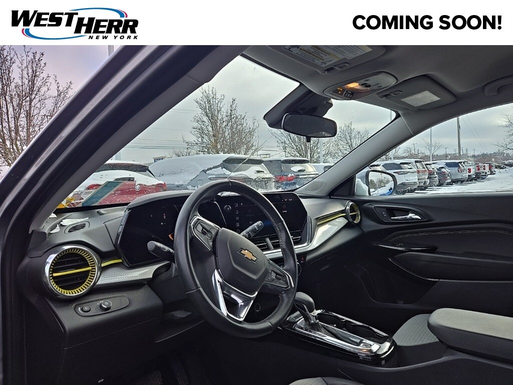 Used 2024 Chevrolet Trax LT SUV