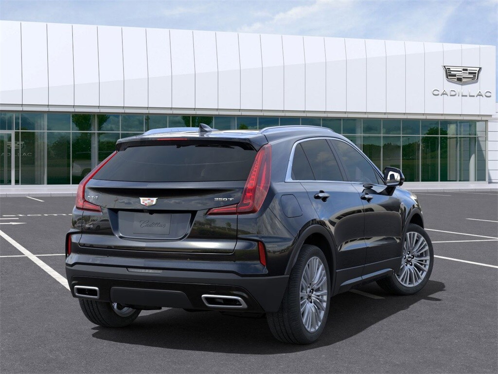 2025 Cadillac XT4 Premium Luxury photo 3