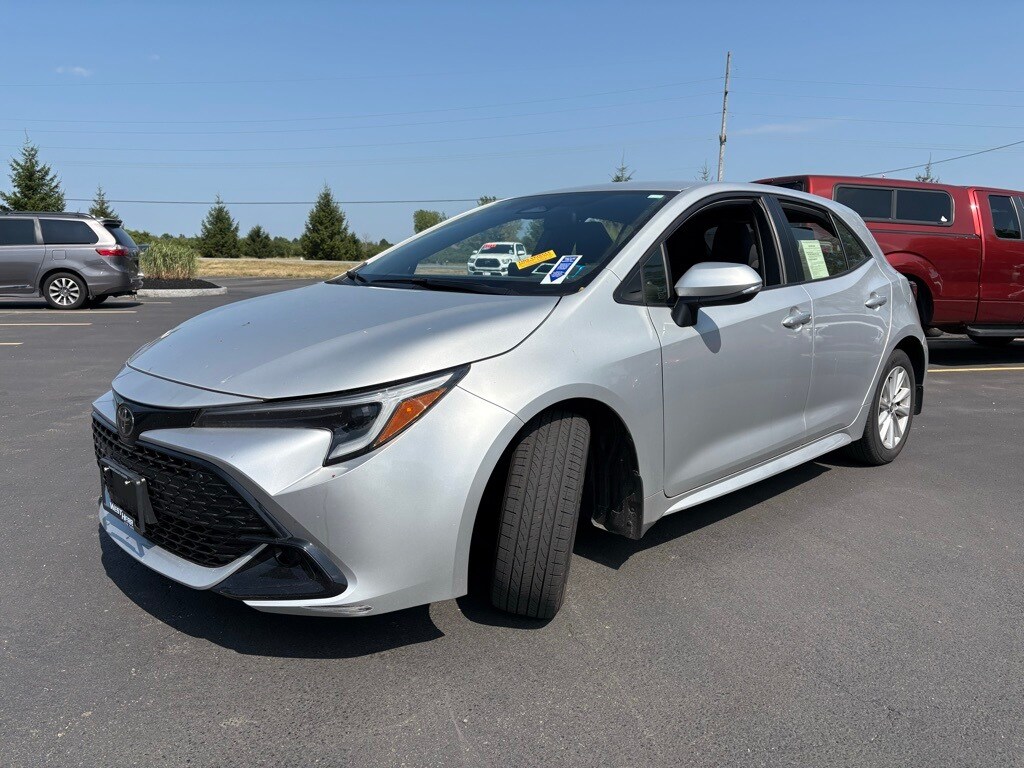 2023 Toyota Corolla SE photo 3