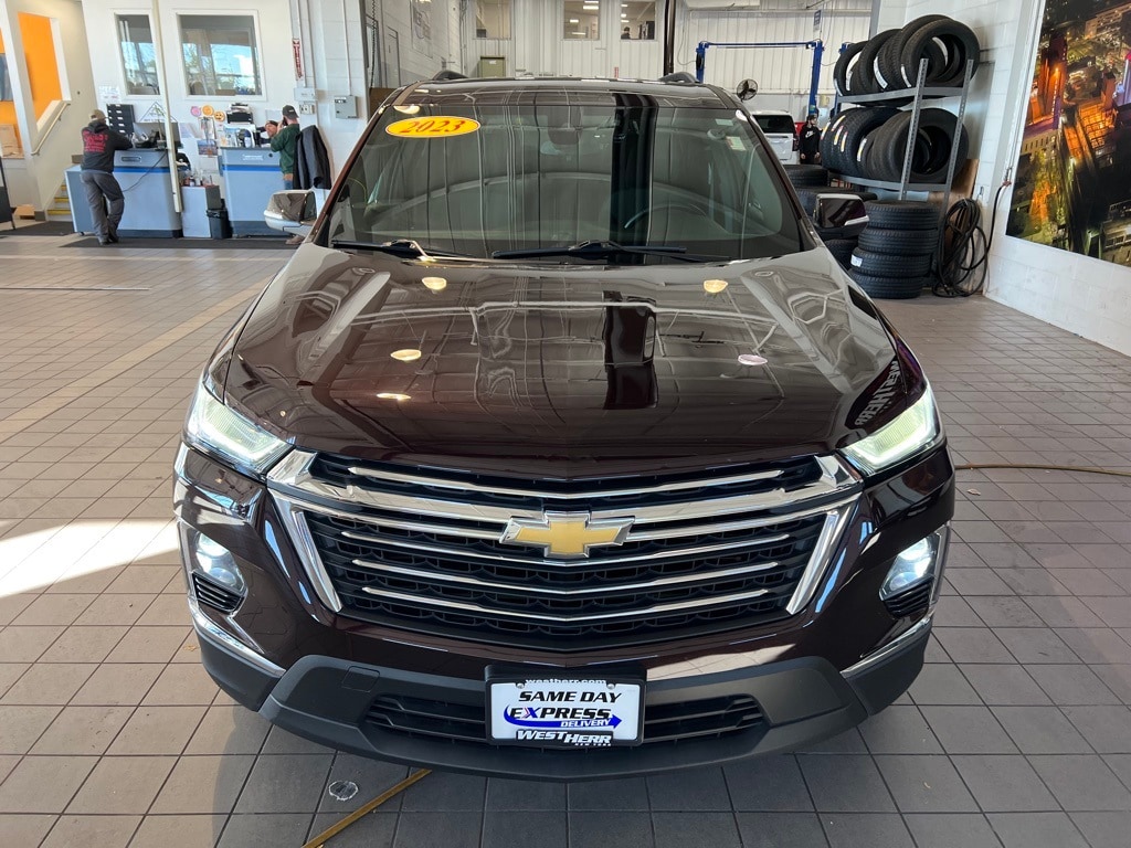 Used 2023 Chevrolet Traverse LT Cloth w/1LT SUV