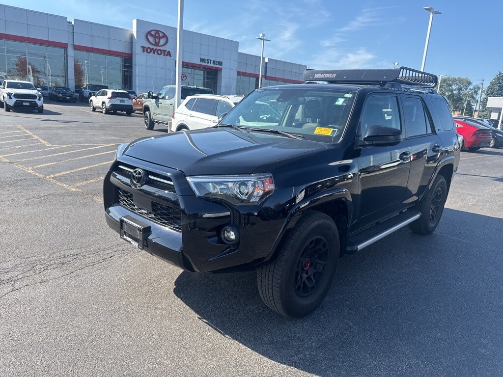 2024 Toyota 4Runner SR5 photo 3