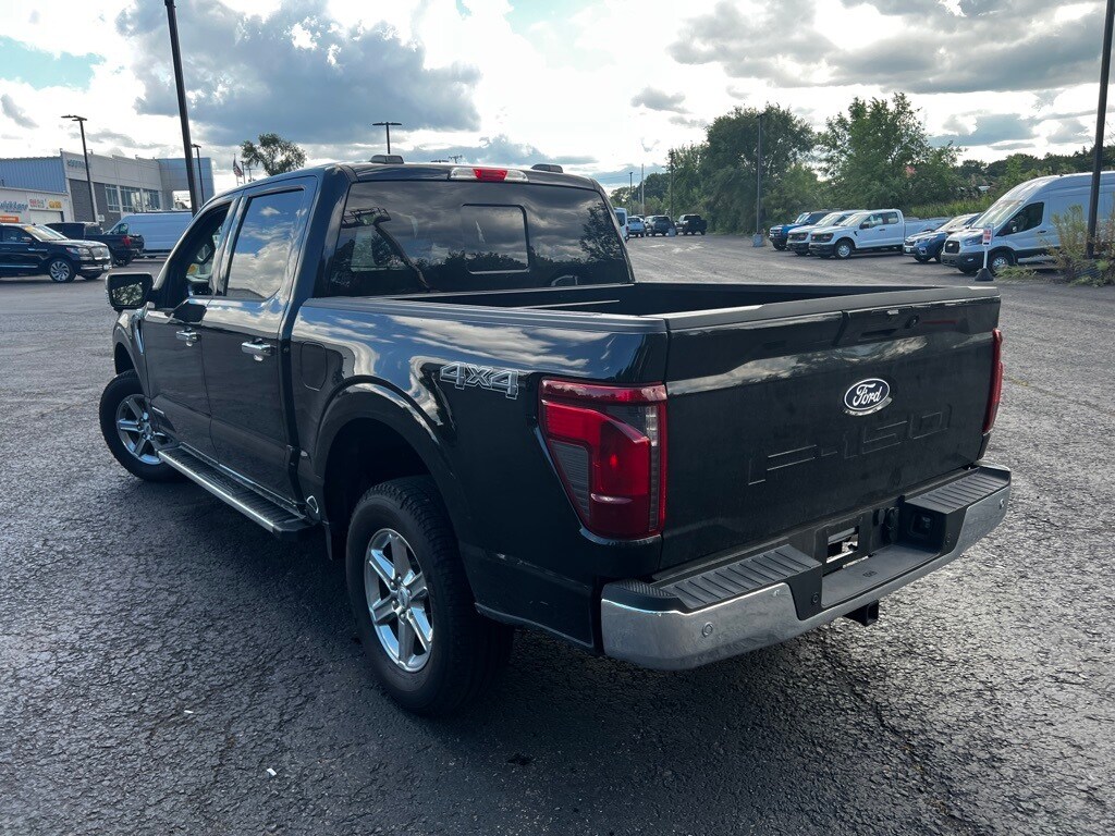 2025 Ford F-150 XLT photo 3