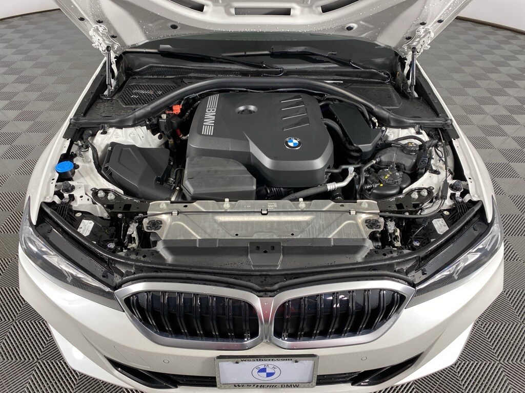 2025 Bmw 330i xDrive Sedan photo 2