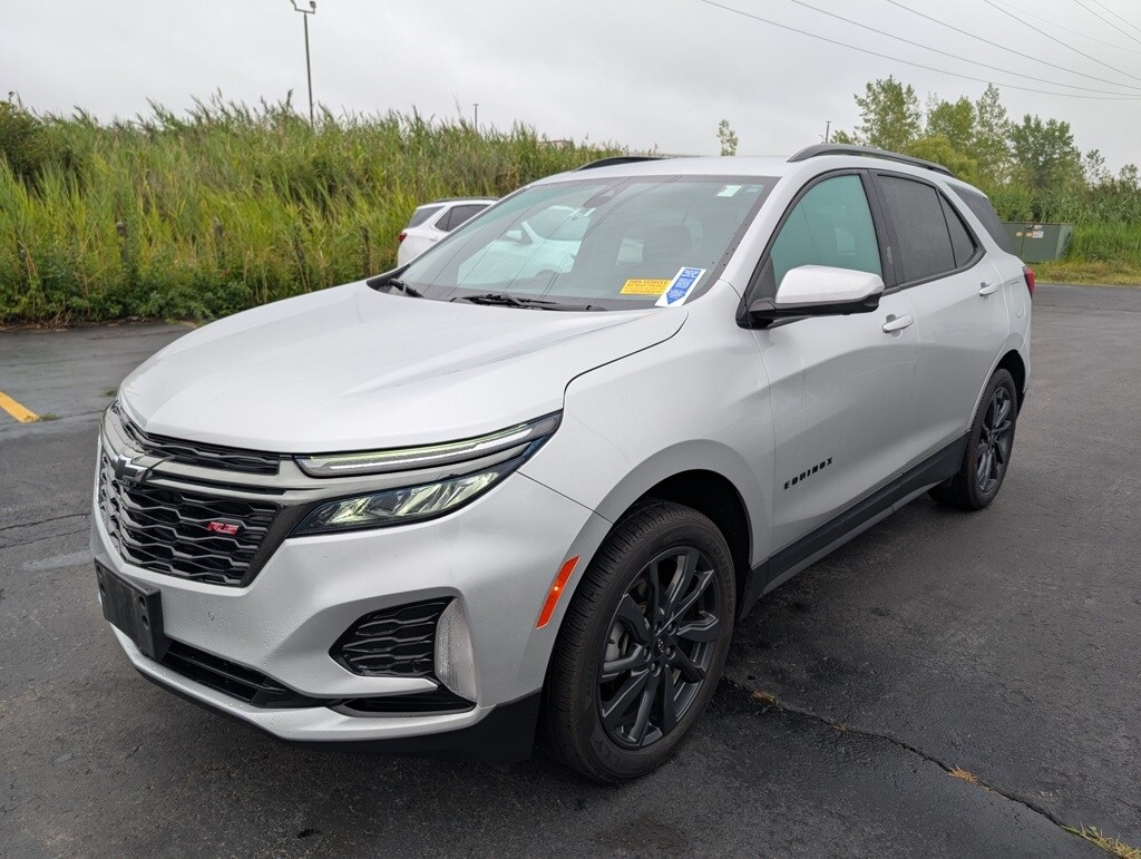 2022 Chevrolet Equinox RS photo 2