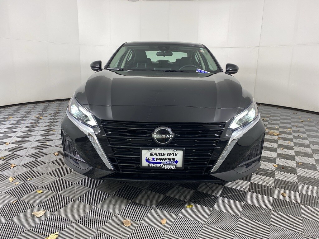2023 Nissan Altima 2.5 SV photo 2
