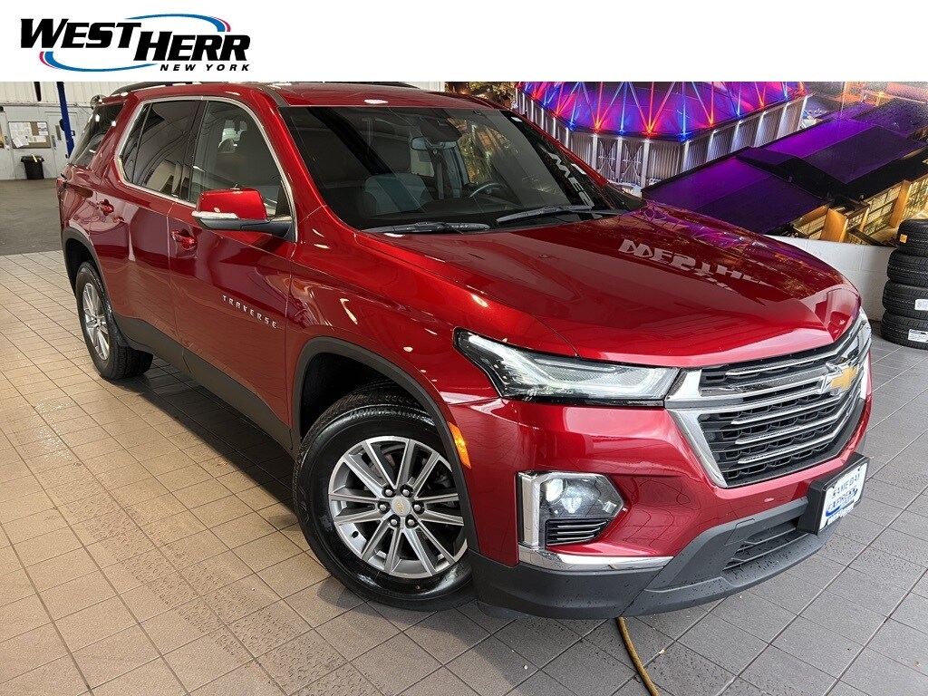 Used 2023 Chevrolet Traverse LT Cloth w/1LT SUV