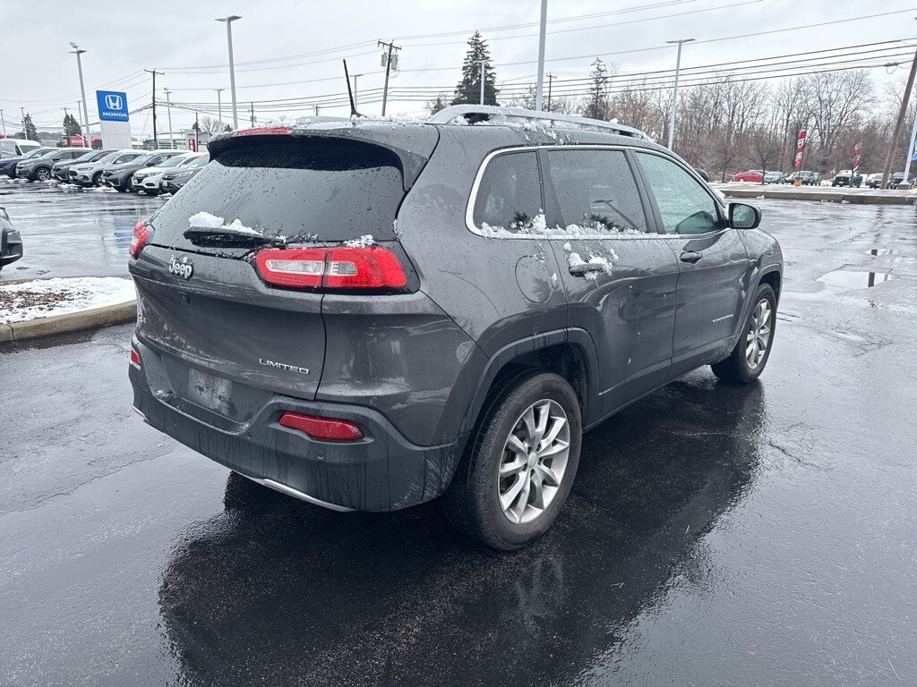 2018 Jeep Cherokee Limited photo 2