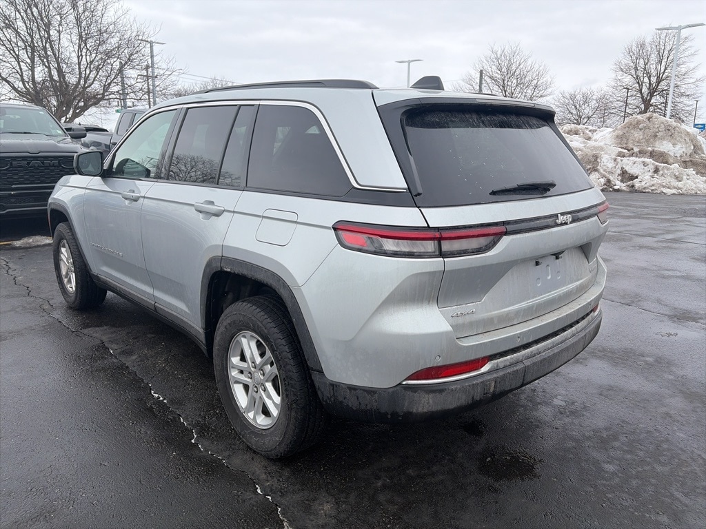 Used 2025 Jeep Grand Cherokee Laredo SUV