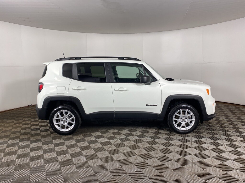 Used 2022 Jeep Renegade Latitude SUV