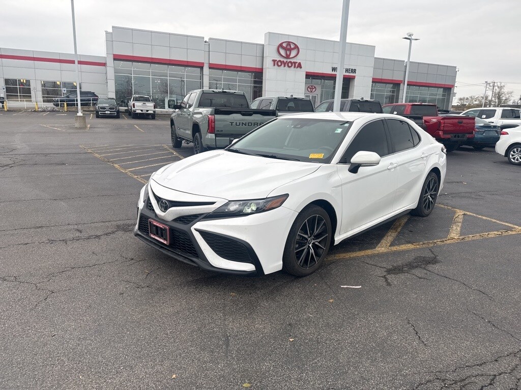 Used 2023 Toyota Camry SE Sedan
