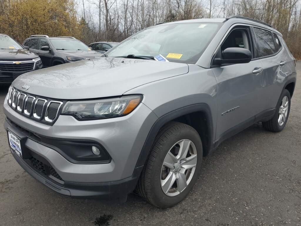 2022 Jeep Compass Latitude photo 4