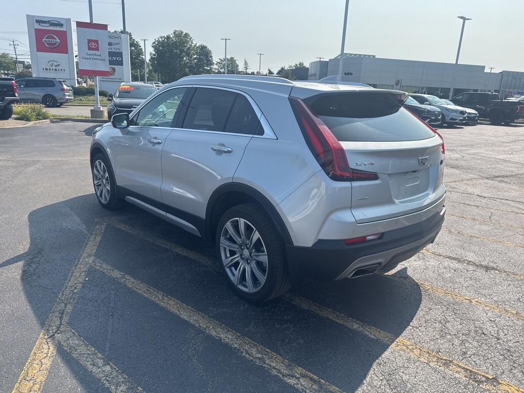 2022 Cadillac XT4 Premium Luxury photo 4
