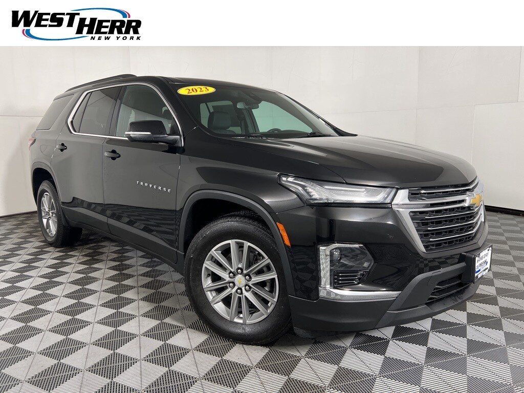 Used 2023 Chevrolet Traverse LT Leather SUV