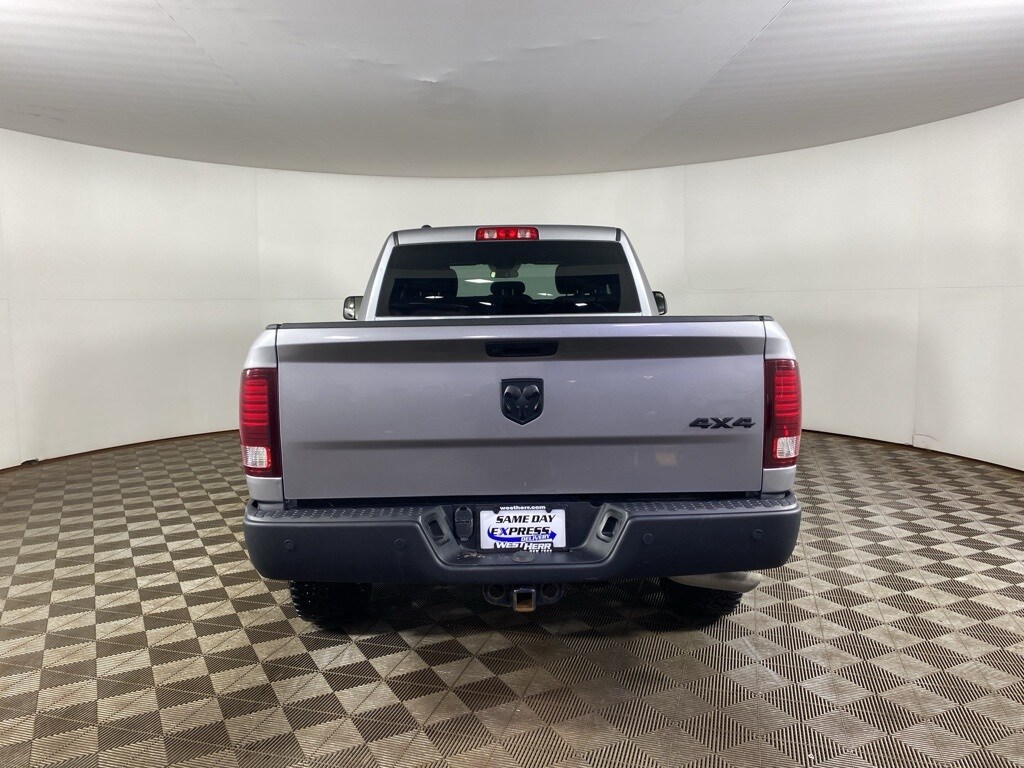 2022 Ram 1500 Classic SLT photo 2