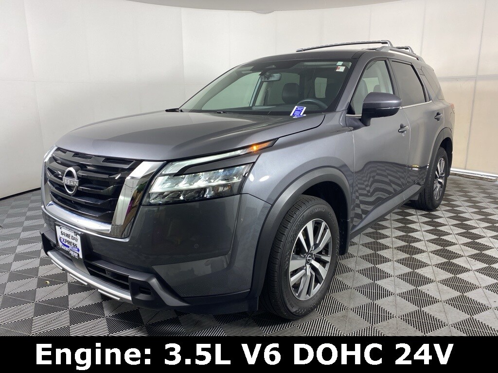 2024 Nissan Pathfinder SL photo 2