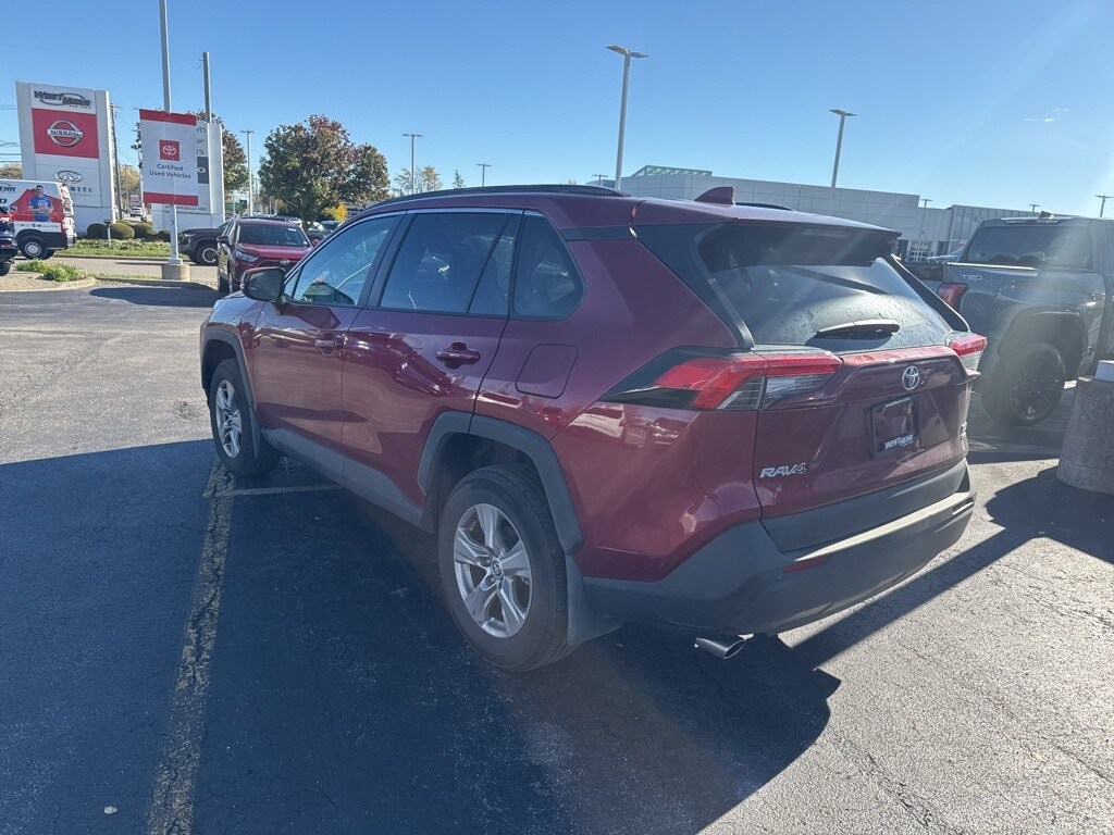 2023 Toyota RAV4 XLE photo 4